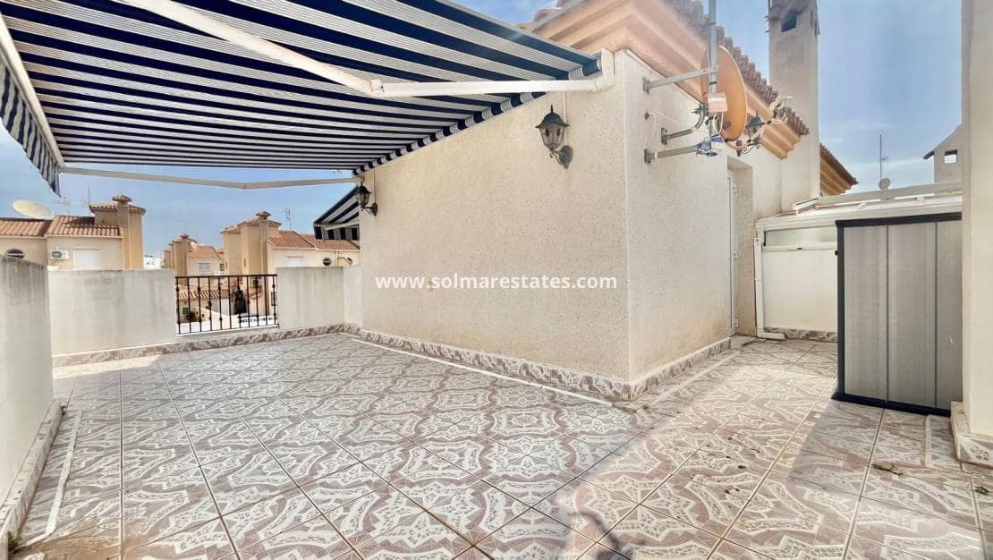 3 chambre Villa/Maison Semi-Mitoyenne à vendre à Playa Flamenca avec piscine - 229 000 € (Ref: 9872101)