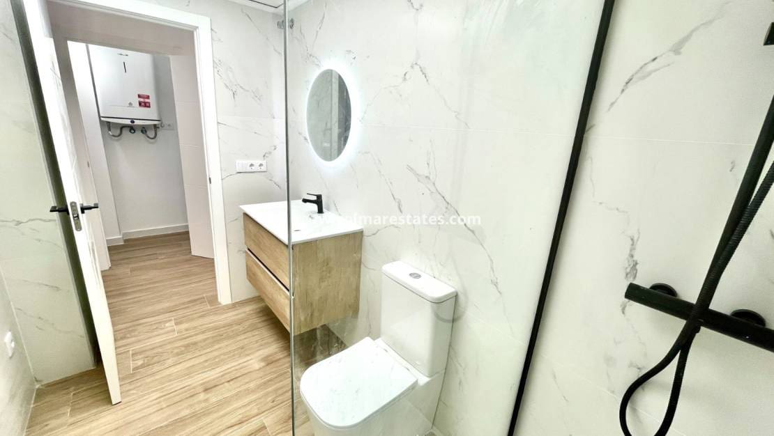 3 bedroom Townhouse for sale in Daya Vieja - € 165,900 (Ref: 9872391)