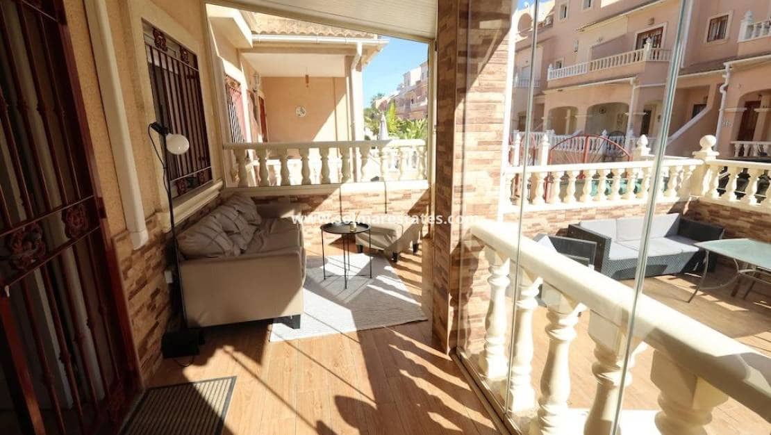3 chambre Maison de Ville à vendre à Playa Flamenca avec piscine - 285 000 € (Ref: 9872394)