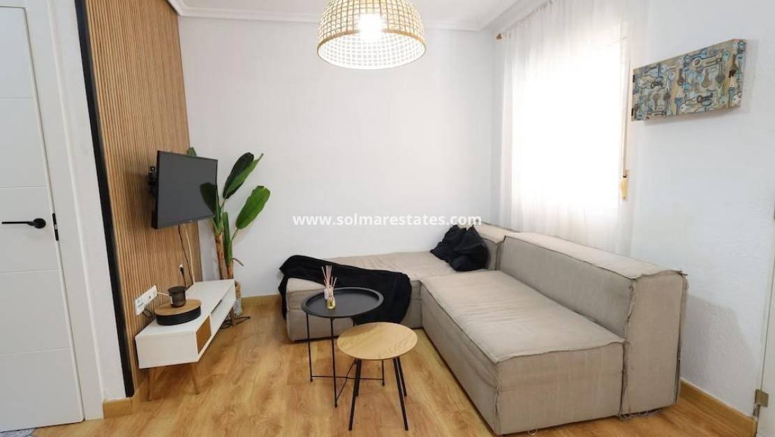 3 chambre Maison de Ville à vendre à Playa Flamenca avec piscine - 285 000 € (Ref: 9872394)