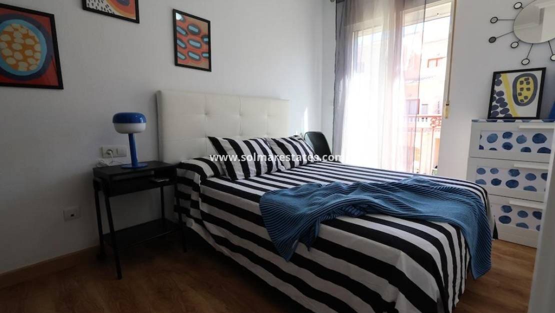 3 chambre Maison de Ville à vendre à Playa Flamenca avec piscine - 285 000 € (Ref: 9872394)