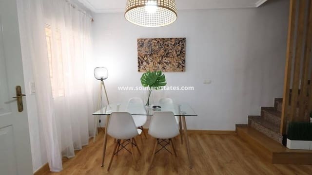 3 chambre Maison de Ville à vendre à Playa Flamenca, Orihuela avec piscine - 285 000 € (Ref: 9872394)