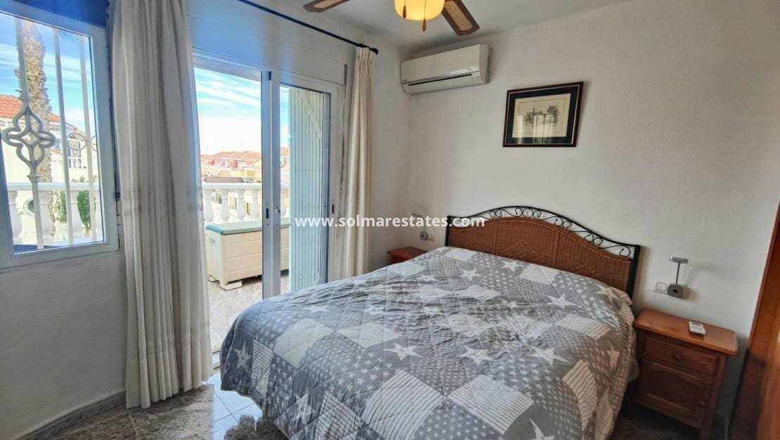 2 camera da letto Villetta Bifamiliare in vendita in Cabo Roig con piscina - 199.990 € (Rif: 9872395)