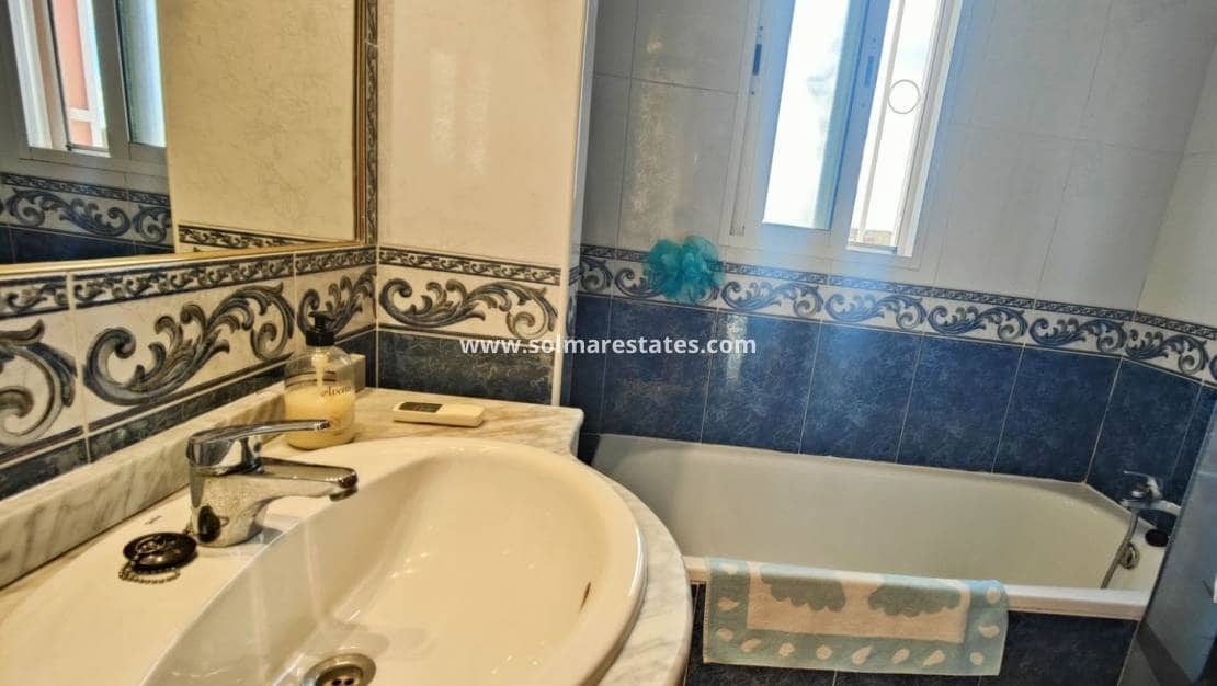 2 camera da letto Villetta Bifamiliare in vendita in Cabo Roig con piscina - 199.990 € (Rif: 9872395)