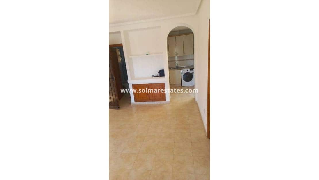 Apartamento de 2 habitaciones en La Zenia en venta con piscina - 169.950 € (Ref: 9872515)