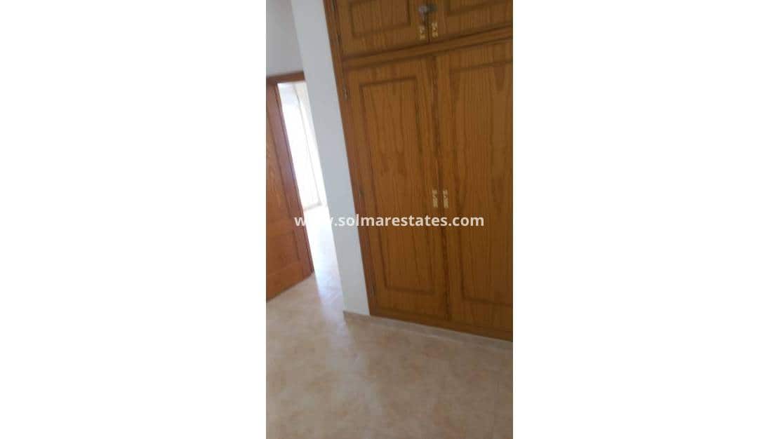 Apartamento de 2 habitaciones en La Zenia en venta con piscina - 169.950 € (Ref: 9872515)