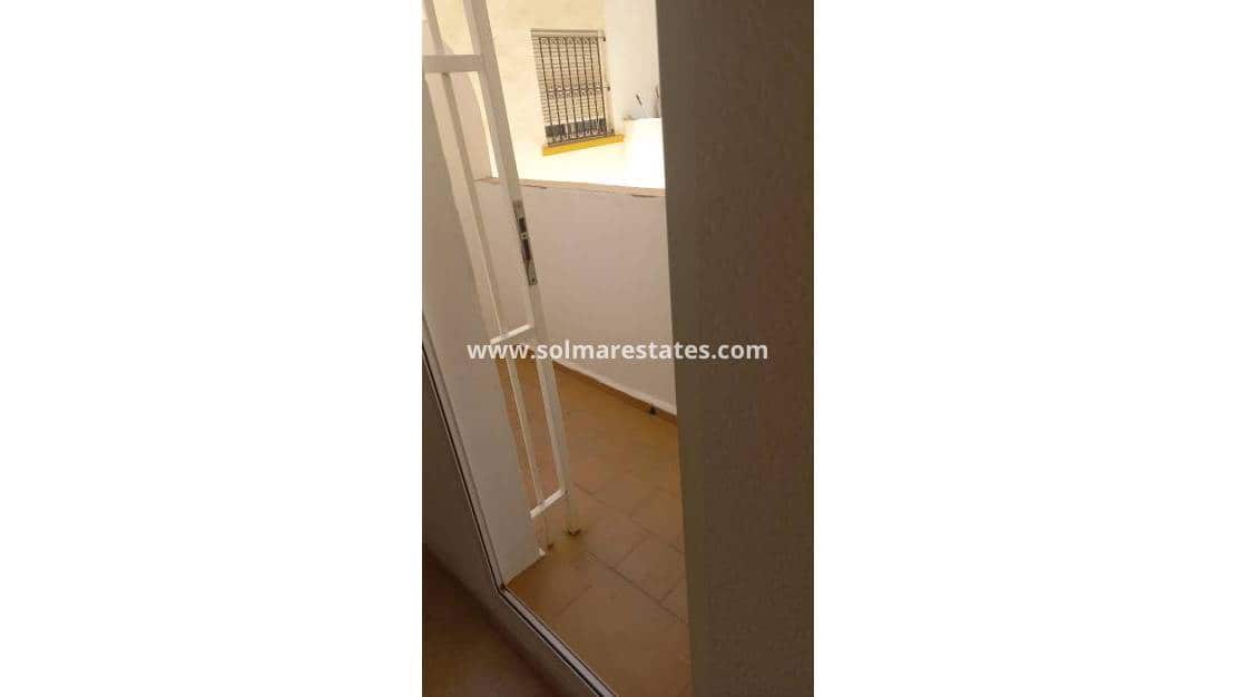 Apartamento de 2 habitaciones en La Zenia en venta con piscina - 169.950 € (Ref: 9872515)