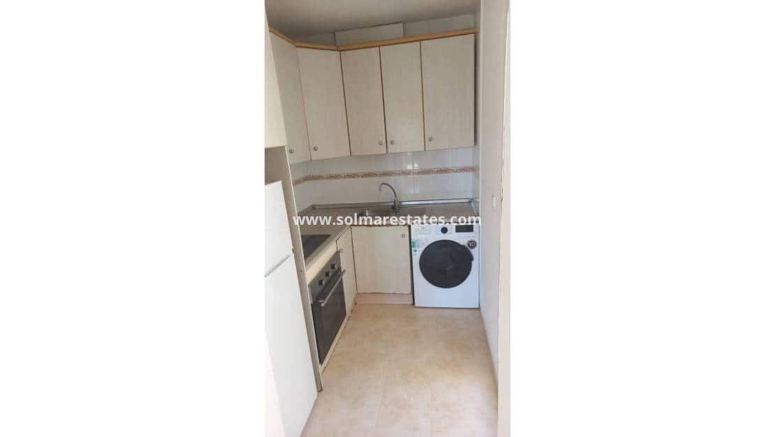 Apartamento de 2 habitaciones en La Zenia en venta con piscina - 169.950 € (Ref: 9872515)
