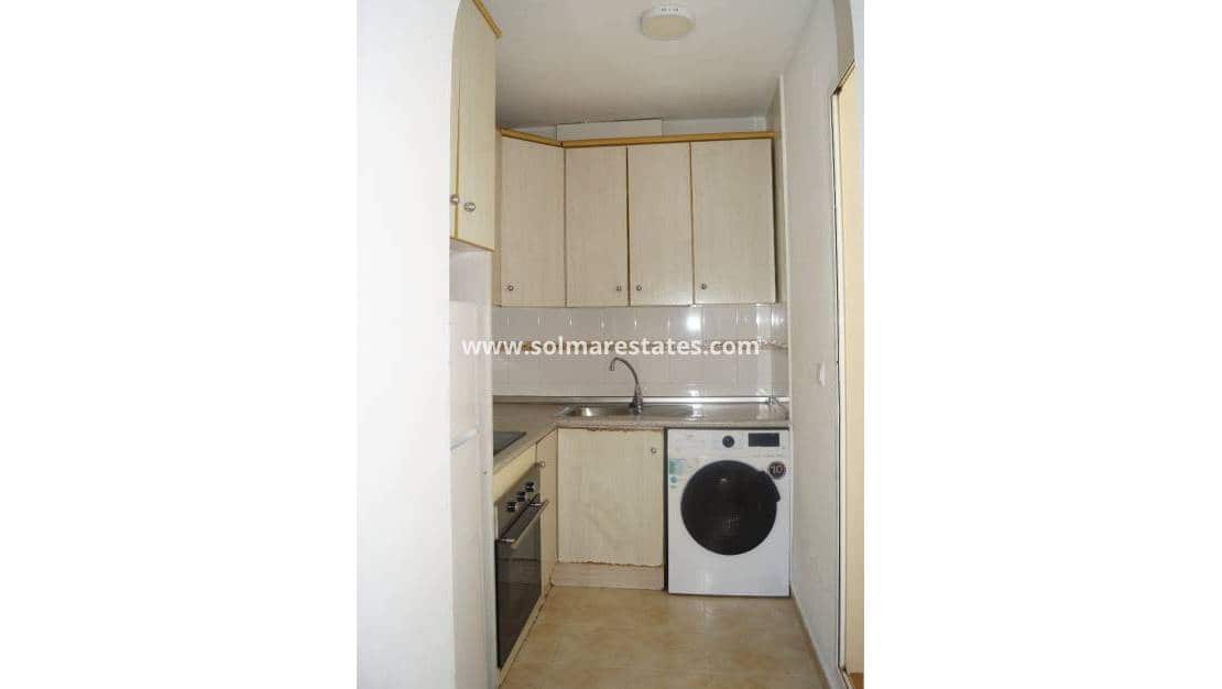 Apartamento de 2 habitaciones en La Zenia en venta con piscina - 169.950 € (Ref: 9872515)