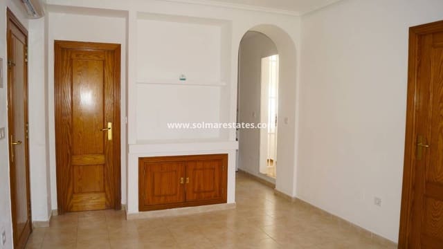 Apartamento de 2 habitaciones en La Zenia, Orihuela en venta con piscina - 169.950 € (Ref: 9872515)