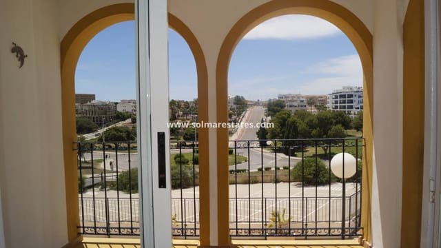 Apartamento de 2 habitaciones en La Zenia, Orihuela en venta con piscina - 169.950 € (Ref: 9872515)