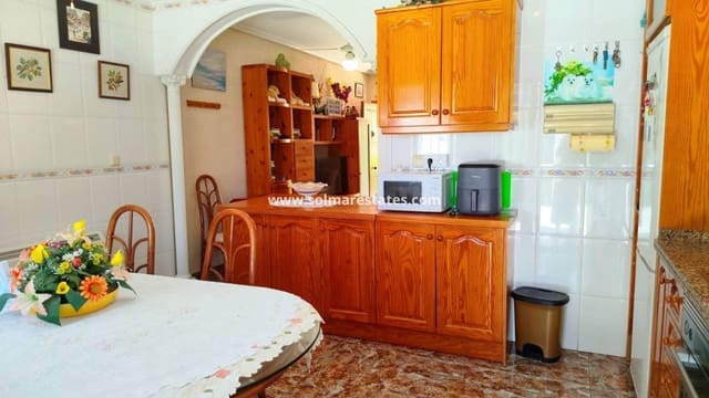 3 slaapkamer Huis te koop in La Zenia, Orihuela met zwembad - € 250.000 (Ref: 9874179)
