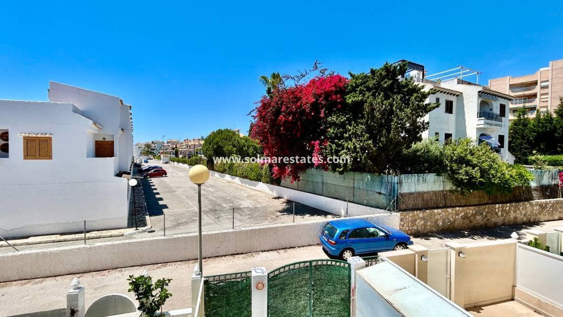 3 slaapkamer Huis te koop in La Zenia met zwembad - € 250.000 (Ref: 9874179)