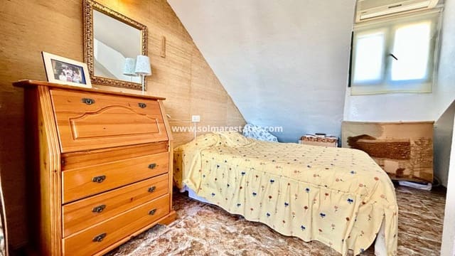 3 slaapkamer Huis te koop in La Zenia, Orihuela met zwembad - € 250.000 (Ref: 9874179)
