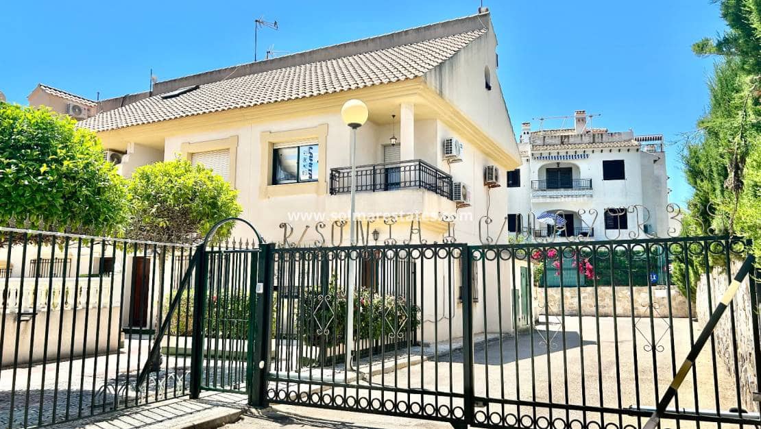 3 slaapkamer Huis te koop in La Zenia met zwembad - € 250.000 (Ref: 9874179)