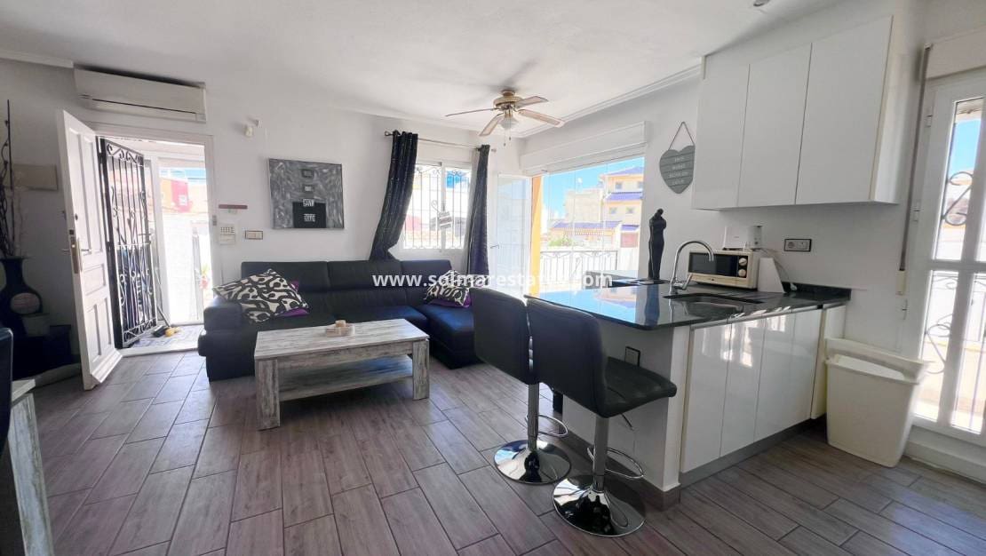 3 sypialnia Dom na sprzedaż w Los Altos z basenem - 234 950 € (Ref: 9876710)