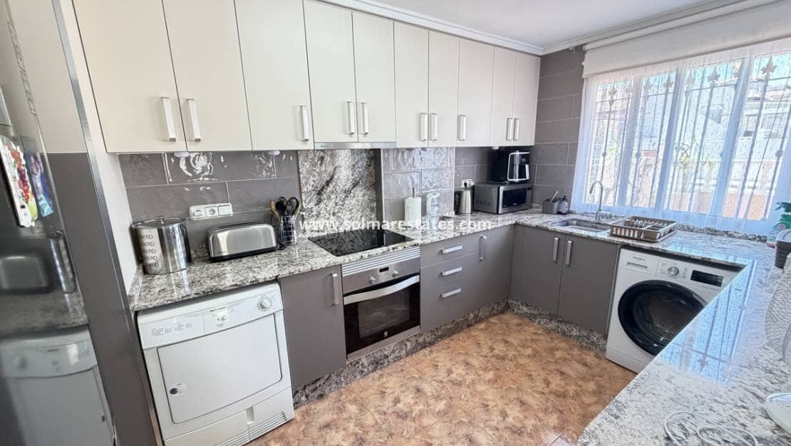 2 bedroom Semi-detached Villa for sale in La Zenia with pool - € 269,000 (Ref: 9876838)