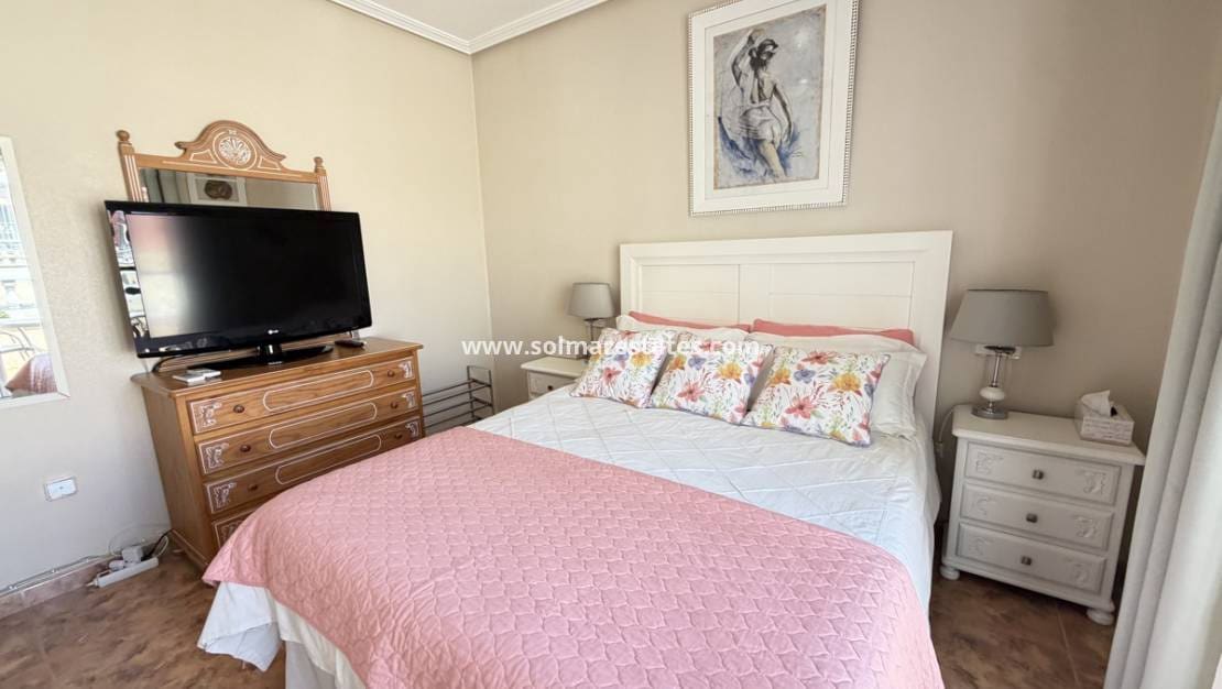 2 bedroom Semi-detached Villa for sale in La Zenia with pool - € 269,000 (Ref: 9876838)