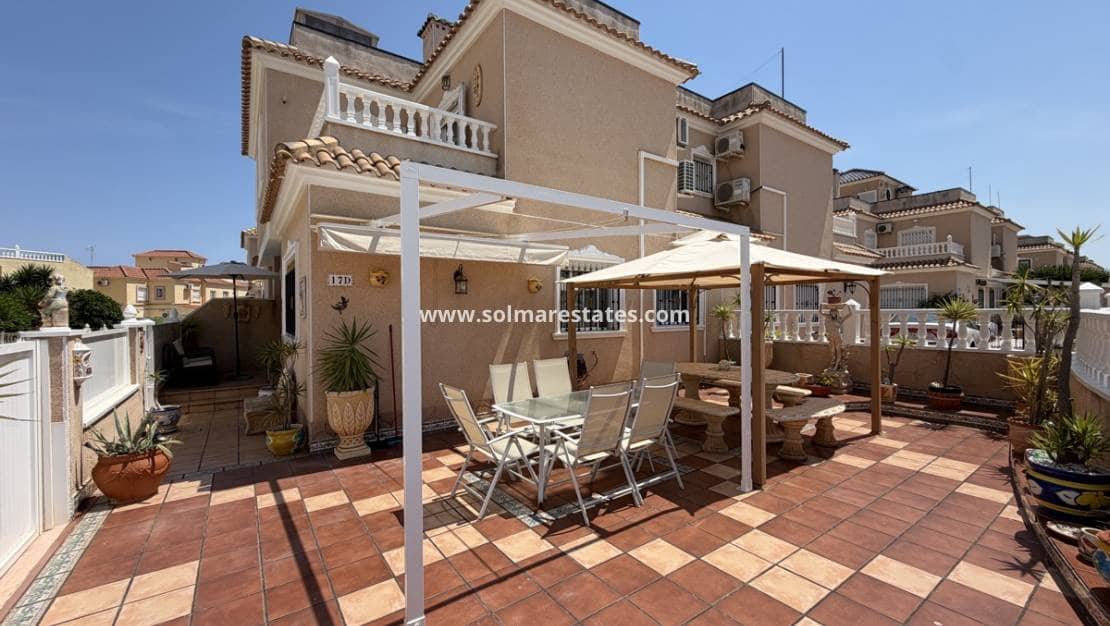 2 bedroom Semi-detached Villa for sale in La Zenia with pool - € 269,000 (Ref: 9876838)