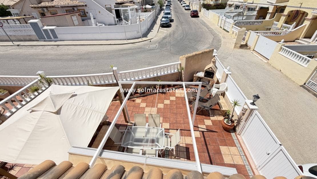 2 bedroom Semi-detached Villa for sale in La Zenia with pool - € 269,000 (Ref: 9876838)