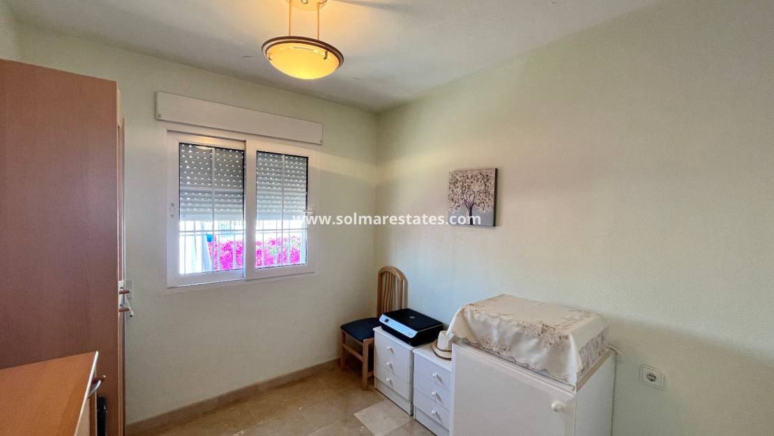 3 slaapkamer Huis te koop in Playa Flamenca met zwembad - € 259.995 (Ref: 9877441)