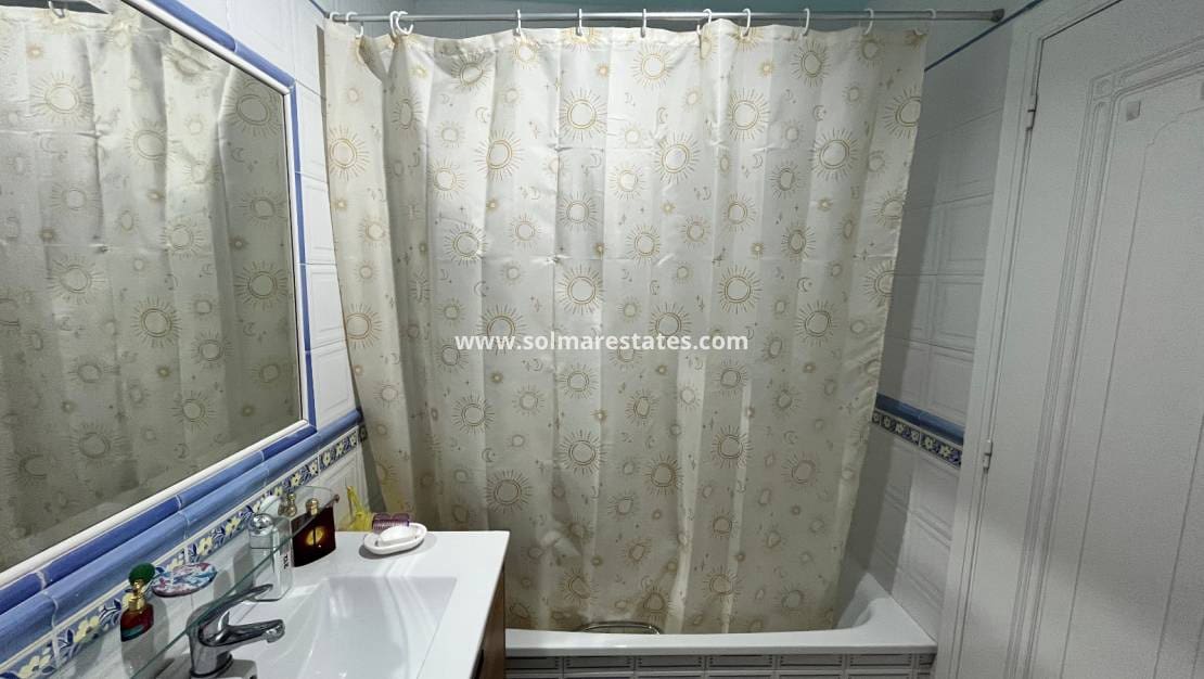 3 slaapkamer Huis te koop in Playa Flamenca met zwembad - € 259.995 (Ref: 9877441)