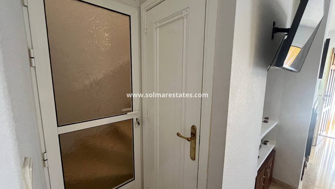 3 slaapkamer Huis te koop in Playa Flamenca met zwembad - € 259.995 (Ref: 9877441)