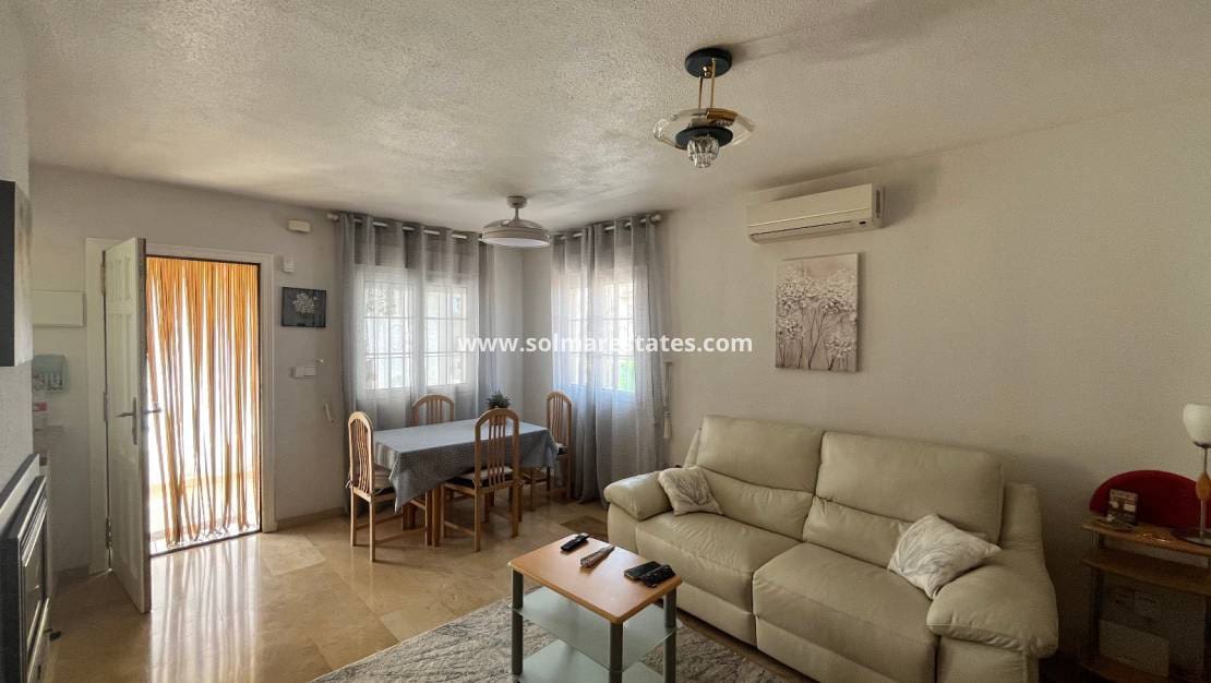 3 slaapkamer Huis te koop in Playa Flamenca met zwembad - € 259.995 (Ref: 9877441)