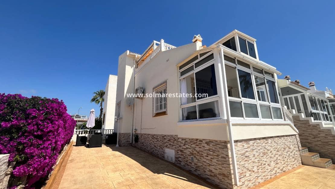 3 slaapkamer Huis te koop in Playa Flamenca met zwembad - € 259.995 (Ref: 9877441)
