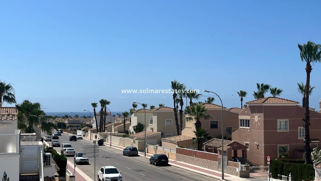 3 slaapkamer Huis te koop in Playa Flamenca met zwembad - € 259.995 (Ref: 9877441)