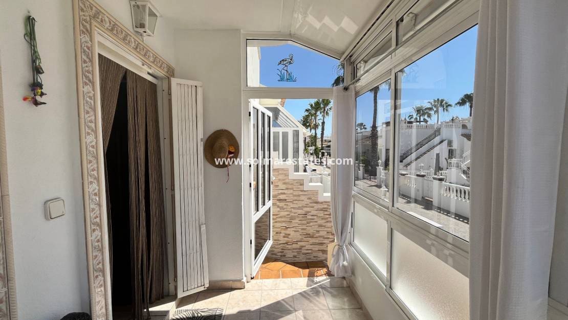 3 slaapkamer Huis te koop in Playa Flamenca met zwembad - € 259.995 (Ref: 9877441)
