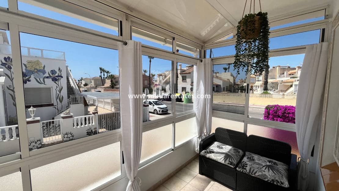 3 slaapkamer Huis te koop in Playa Flamenca met zwembad - € 259.995 (Ref: 9877441)