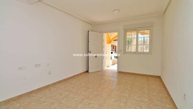 2 slaapkamer Huis te koop in Playa Flamenca, Orihuela met zwembad - € 215.000 (Ref: 9879874)