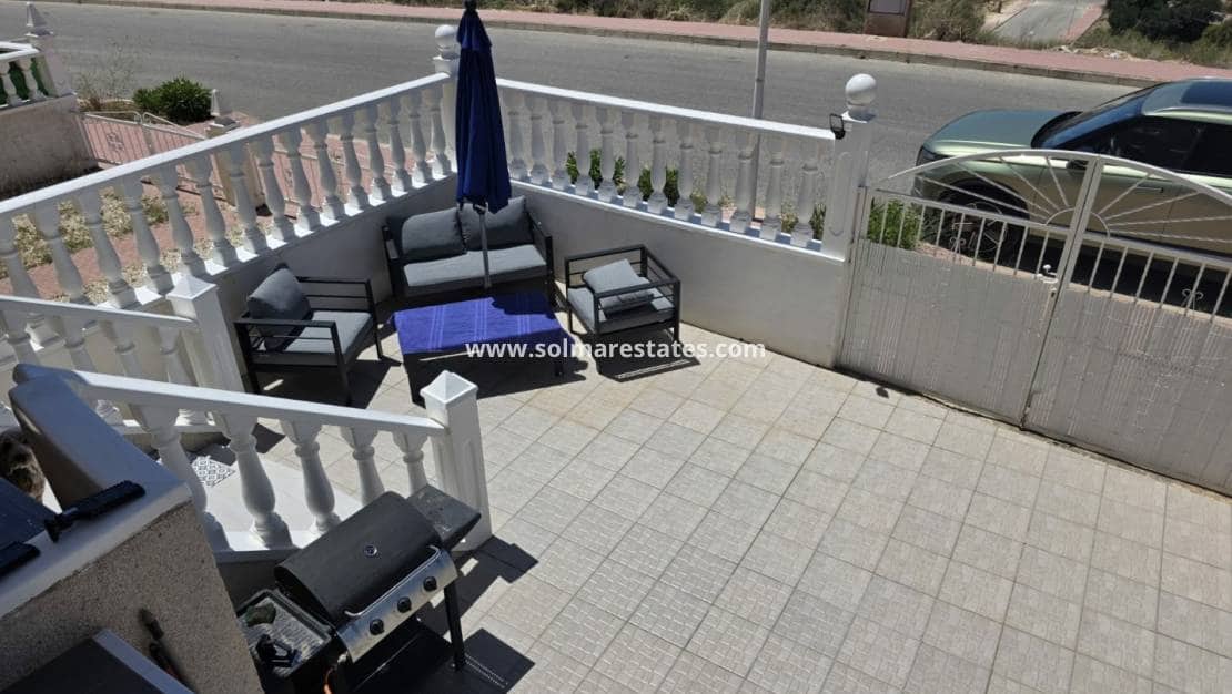2 bedroom Apartment for sale in La Marquesa with pool - € 149,950 (Ref: 9882595)