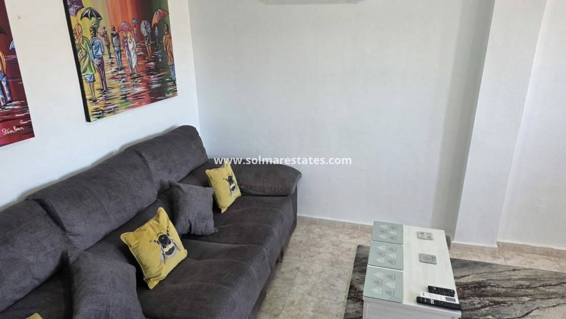 2 bedroom Apartment for sale in La Marquesa with pool - € 149,950 (Ref: 9882595)