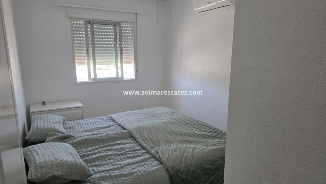 2 bedroom Apartment for sale in La Marquesa with pool - € 149,950 (Ref: 9882595)