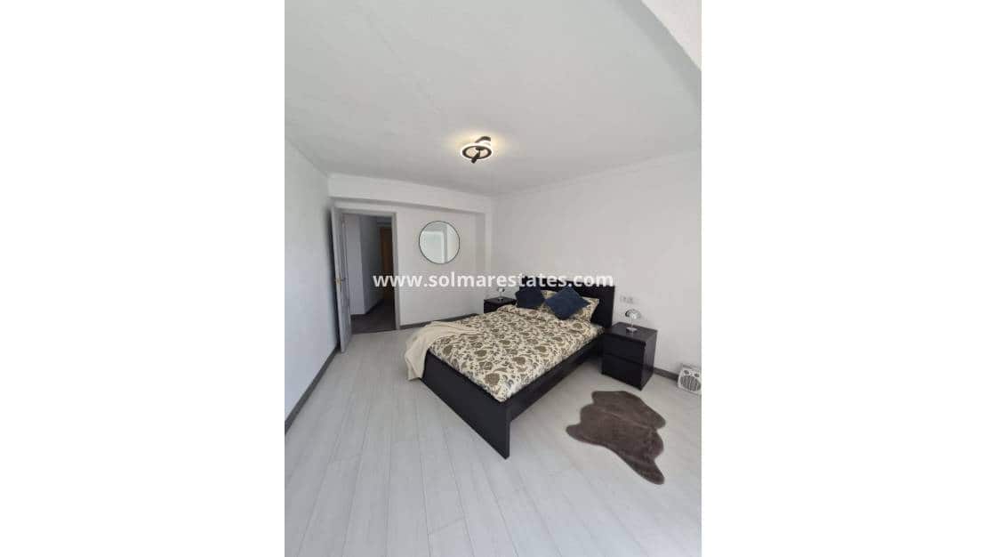 3 Zimmer Apartment zu verkaufen in Torrevieja - 268.000 € (Ref: 9888494)