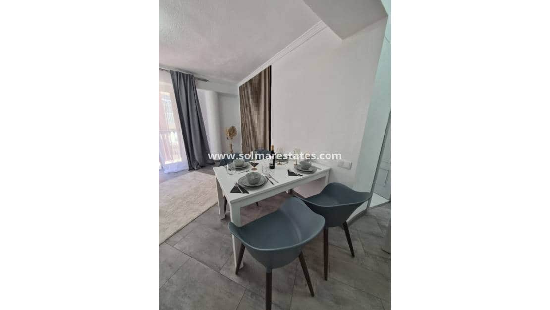 3 Zimmer Apartment zu verkaufen in Torrevieja - 268.000 € (Ref: 9888494)