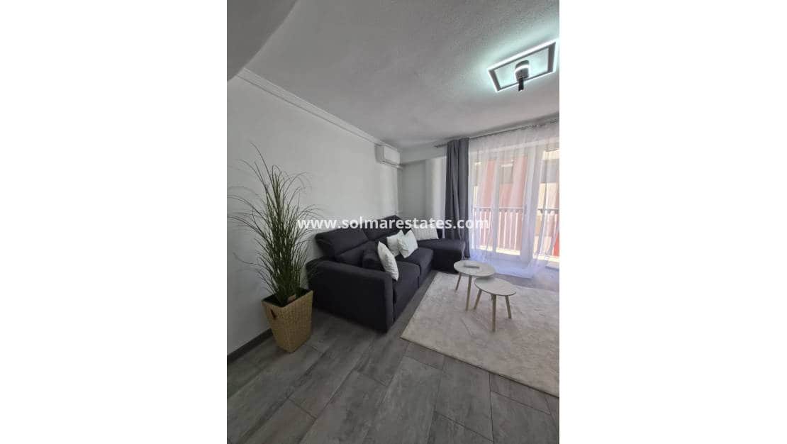 3 Zimmer Apartment zu verkaufen in Torrevieja - 268.000 € (Ref: 9888494)
