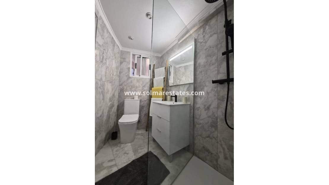 3 Zimmer Apartment zu verkaufen in Torrevieja - 268.000 € (Ref: 9888494)
