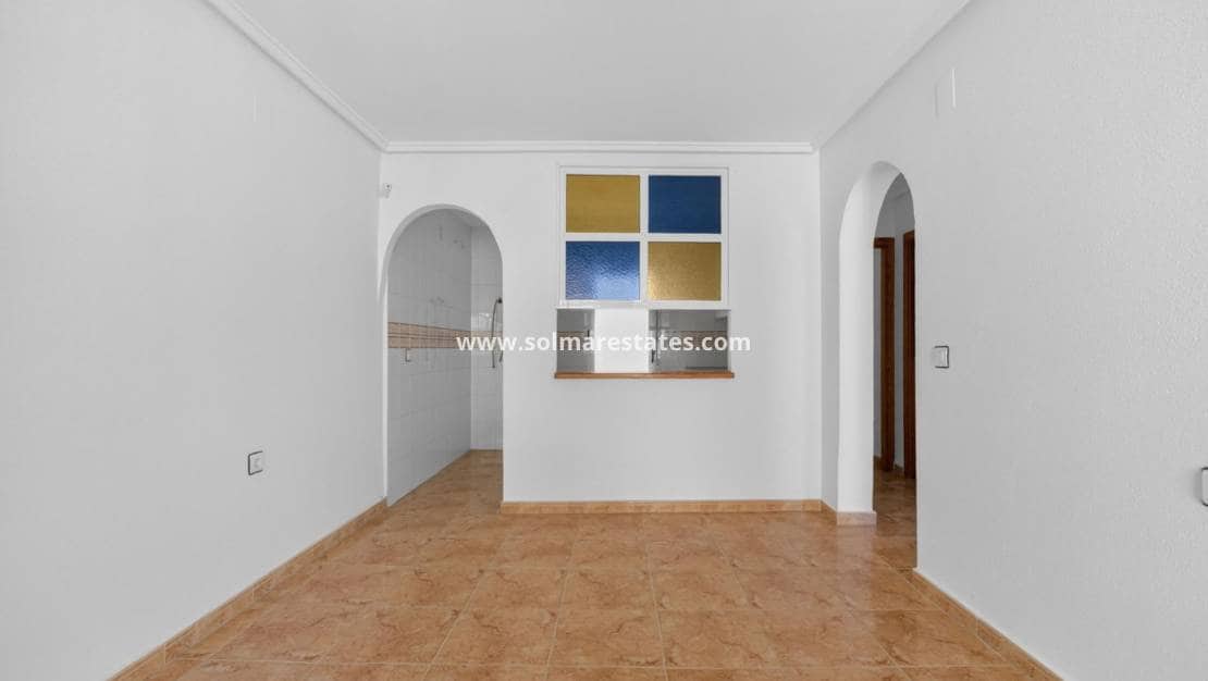 2 bedroom Apartment for sale in Torrevieja with pool - € 129,900 (Ref: 9888638)