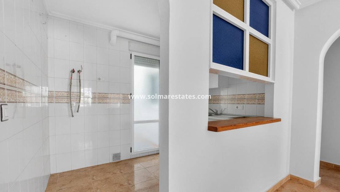 2 bedroom Apartment for sale in Torrevieja with pool - € 129,900 (Ref: 9888638)