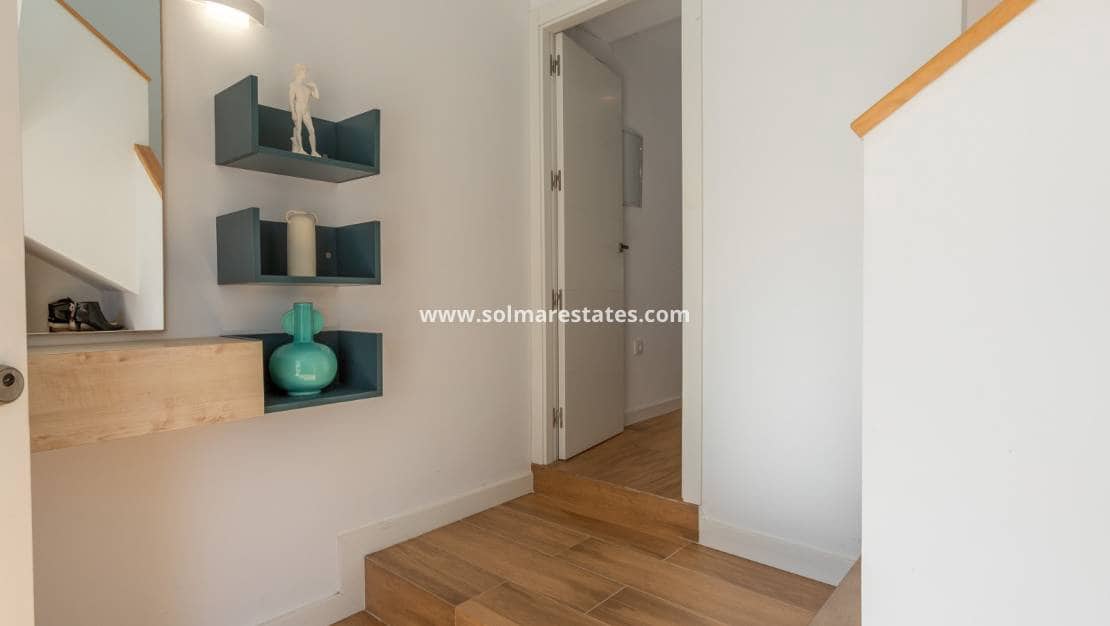 4 sypialnia Willa na sprzedaż w Los Balcones z basenem - 650 000 € (Ref: 9888639)