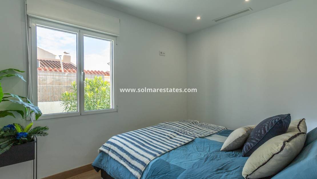 4 sypialnia Willa na sprzedaż w Los Balcones z basenem - 650 000 € (Ref: 9888639)