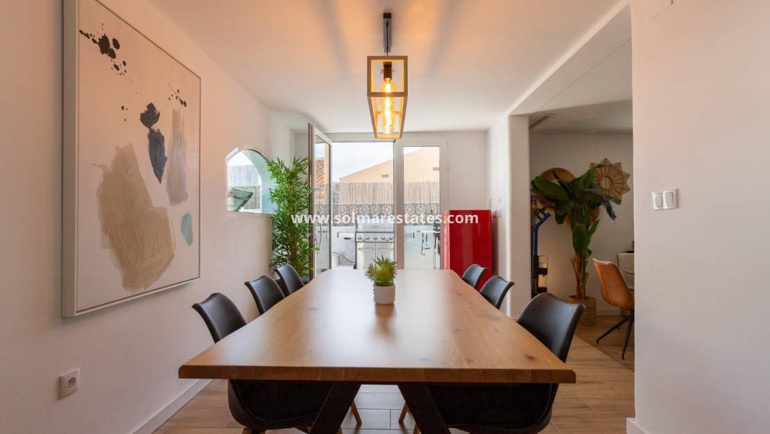 4 sypialnia Willa na sprzedaż w Los Balcones z basenem - 650 000 € (Ref: 9888639)