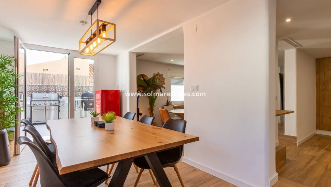 4 sypialnia Willa na sprzedaż w Los Balcones z basenem - 650 000 € (Ref: 9888639)