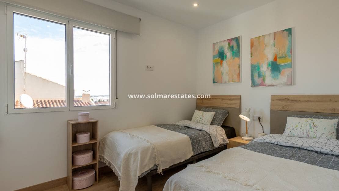 4 sypialnia Willa na sprzedaż w Los Balcones z basenem - 650 000 € (Ref: 9888639)