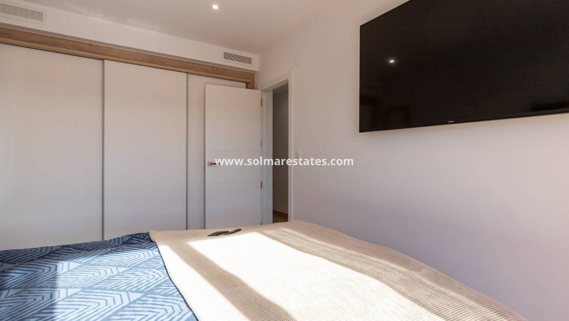 4 sypialnia Willa na sprzedaż w Los Balcones z basenem - 650 000 € (Ref: 9888639)