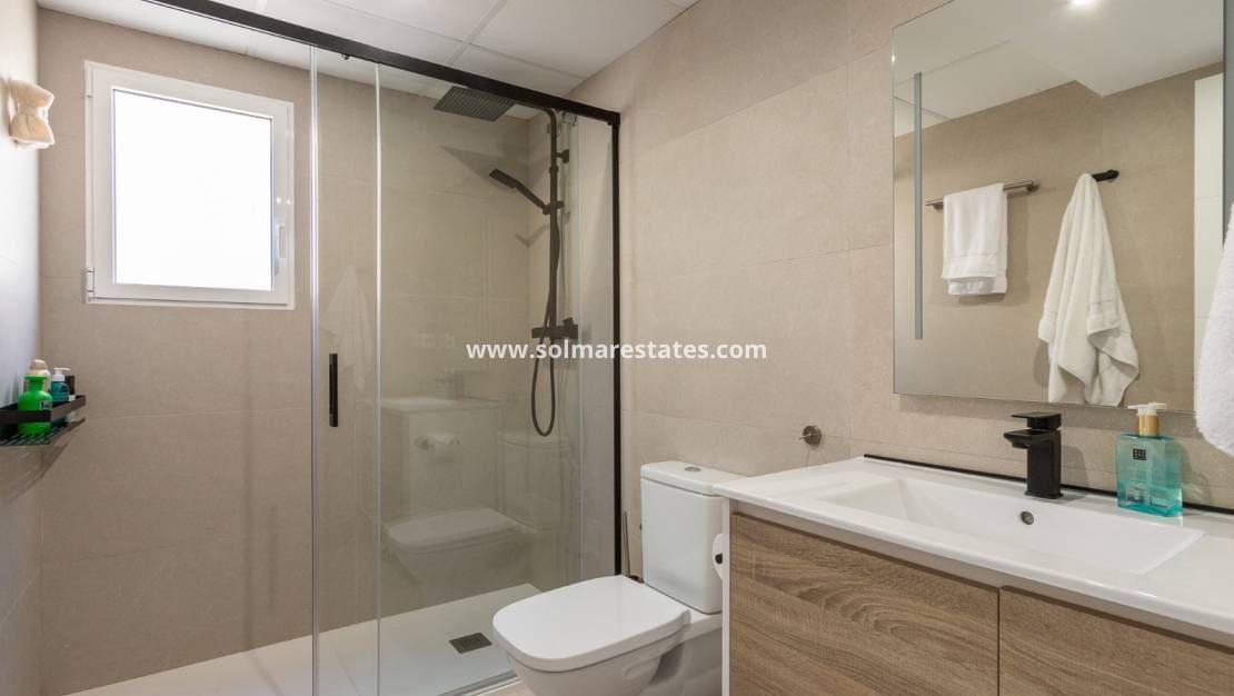 4 sypialnia Willa na sprzedaż w Los Balcones z basenem - 650 000 € (Ref: 9888639)
