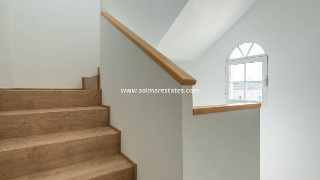4 sypialnia Willa na sprzedaż w Los Balcones z basenem - 650 000 € (Ref: 9888639)